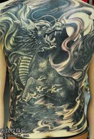 puv rov qab Dub grey unicorn tattoo qauv