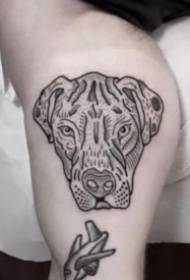 Il tatuaggio creativo europeo di piccola figura nera e grigia funziona 18 Group