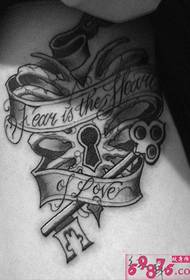 ключ и замок черно-белая татуировка