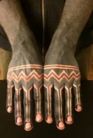 ragazzi sul retro di linee nere semplici immagini creative del tatuaggio