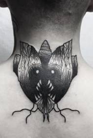 nigra tre taŭgas por aro de tatuaj desegnoj por kovrilo