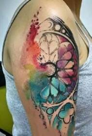 színes A színes tetoválás egy csoportja élvezetesen működik