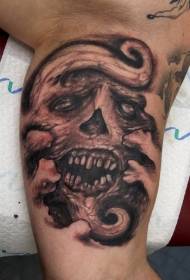 skouderbrún lelijk monster skull tatoetmuster