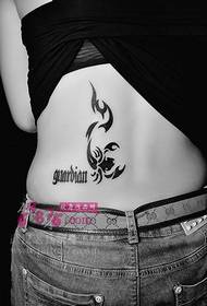 Totem Alternattiv tat-Tattoo bl-Iswed u l-Abjad