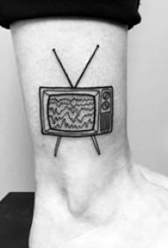 patrón de tatuaxe xeométrico mini pero sorprendente patrón de tatuaxe de TV