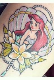 vechju scola di culore di scola cume un fiore di sirena è un mudellu di tatuaggi di cunchiglia