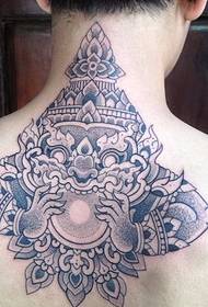 figura xeométrica negra delicado patrón de tatuaxe de picadura