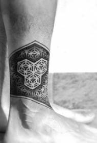 Geometrisk tatoveringsvariant Simple Line Tattoo Sketch Geometrisk tatoveringsmønster