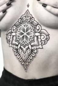 ton i zi i modelit të tatuazheve totem të luleve të sting. 9