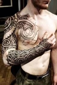 domineering leideanna do phiocadh dubh patrún geoiméadrach íosta tattoo líne