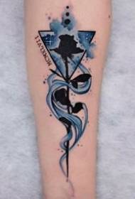 opere d'arte del tatuaggio stile triangolo geometria dell'acquerello