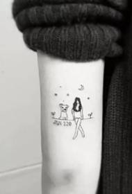 сюрреалистични минималистични малки свежи черни снимки на татуировки работят