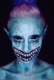 Aprecia la maquilladora Emily Anderson, increïble maquillatge de Halloween