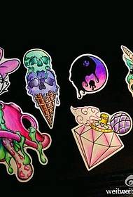 La barra delle immagini di Tattoo Show ha raccomandato una serie di piccoli modelli colorati di tatuaggi freschi