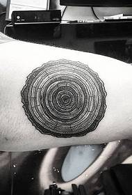 nave pungente sulla coscia Modello del tatuaggio