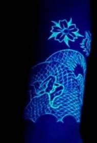 Флуоресцентный дракон и цветочная татуировка Pattern
