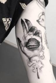 18 piccoli modelli di tatuaggi in bianco e nero adatti per il braccio