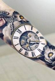 várias técnicas de desenho de tatuagem preta em relógios