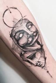 tatuaje estilo máscara - siempre lleno de misterioso patrón de tatuaje de cara falsa