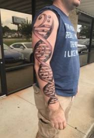 Gambar tato DNA musik sing kreatif