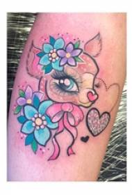 Modelli di tatuaggio carino Linee semplici multiple Colore del tatuaggio Modello di tatuaggi carino