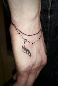 Tatuaggio braccialetto modello letterario nero semplice braccialetto modello tatuaggio 154858-Cloud Tattoo Immagine di una varietà di modelli di tatuaggio nuvola