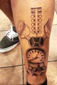 cosce da ragazzo su linea geometrica nera orologio e tatuaggio auto logo immagine