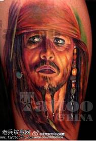 realistisk realistisk farge piratkonge tatoveringsmønster