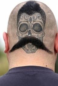 picciotti di tête di tette neri in ligna simplici ritratti di tatuaggi di craniu