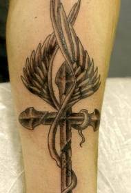 vleugels en kruis zwart tattoo patroon