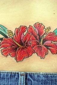 kadın bel rengi çiçek tarzı dövme deseni