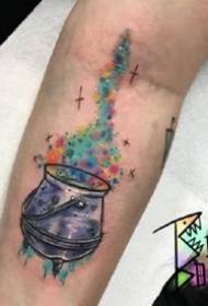 Un tonu blu-verde di picculi stampi di tatuaggi di acquarelli freschi