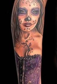 modello del tatuaggio del vestito viola bella ragazza della morte