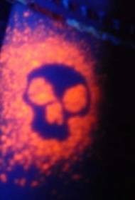 оранжевый флуоресцентный череп личность татуировки