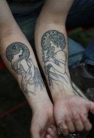modello del tatuaggio del ritratto femminile della vecchia scuola del braccio