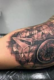 Didelis jūrinės tematikos nespalvotas pasaulio žemėlapis ir kompaso tatuiruotės modelis