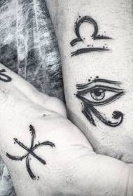 Handgelenk schwaarz egyptesche Spezial Symbol mat Horus Auge Tattoo Muster