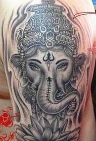 pola tattoo gajah busana