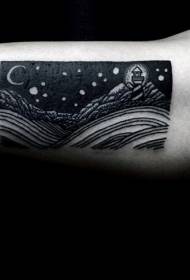 juodas kalnų ir mėnulio švyturio tatuiruotės raštas