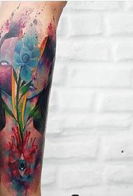 diversi disegni di tatuaggi ad acquerello totem sono molto luminosi