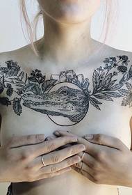 Un insieme di linee super perfette con motivi geometrici del tatuaggio