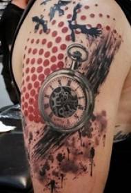braccia dei ragazzi dipinte geometriche tonde e schizzi di inchiostro tatuaggi con orologio da tasca