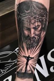 Jesu akarondedzera boka revanhu 6 Jesu Kristu ma tattoo maitiro