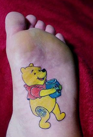 noga crtić Winnie the Pooh tetovaža