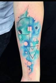 garçons sur le bras peint dégradé géométrique simple ligne créatif images de tatouage
