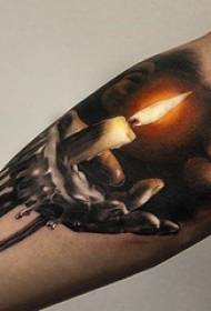 Jungen Arm gemalt Aquarell Skizze kreative Kerze Gebet Tattoo Bild