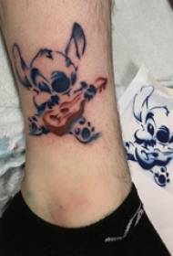 seuns op die kalf geverf abstrakte lyne cartoon kitaar en Stitch Tattoo foto's