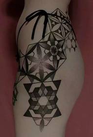 itom nga itom nga geometric nga tattoo