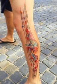男生小腿上彩绘抽象线条创意纹身图片