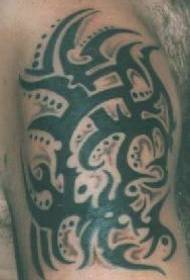 svart många tribal element tatuering mönster